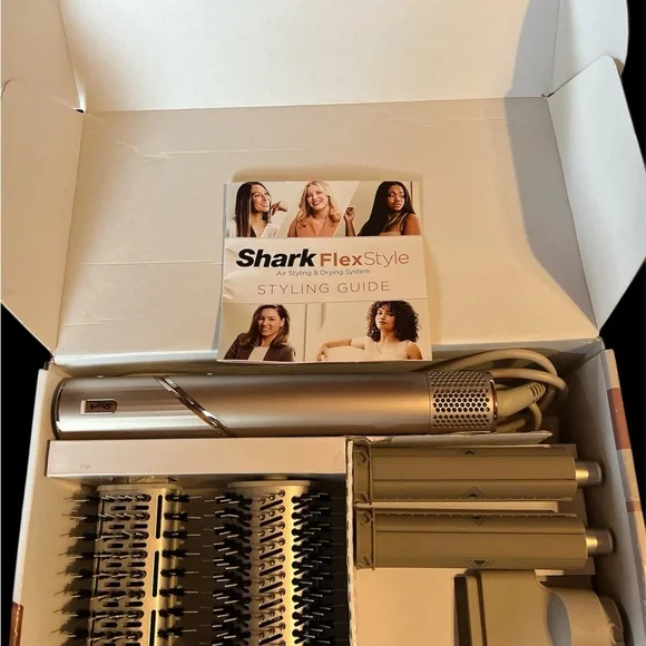 Shark FlexStyle Air Styling & Drying System - Picture 3 of 5